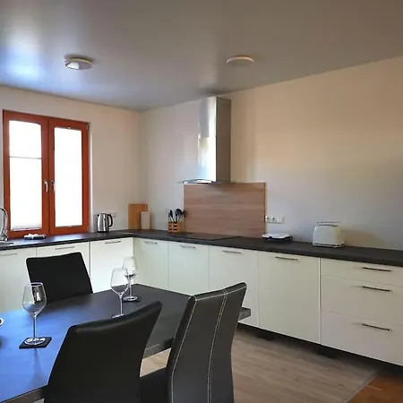 Greenliving Haus, 82qm Ferienhaus Nyaraló *