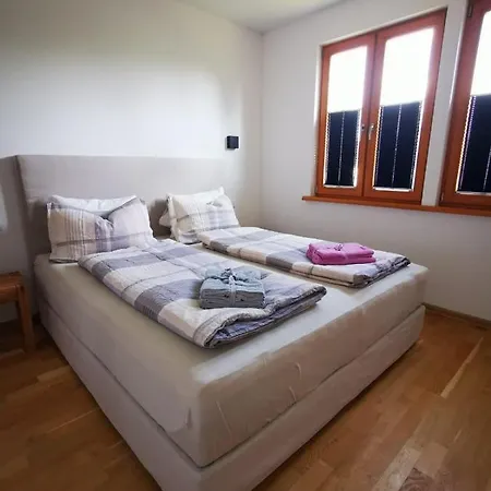Greenliving Haus, 82qm Ferienhaus Nyaraló *